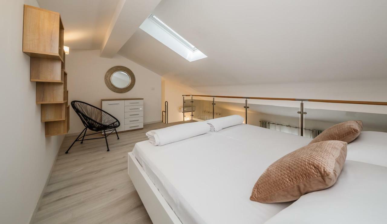 Villa Milena-With A Pool Trogir Ngoại thất bức ảnh